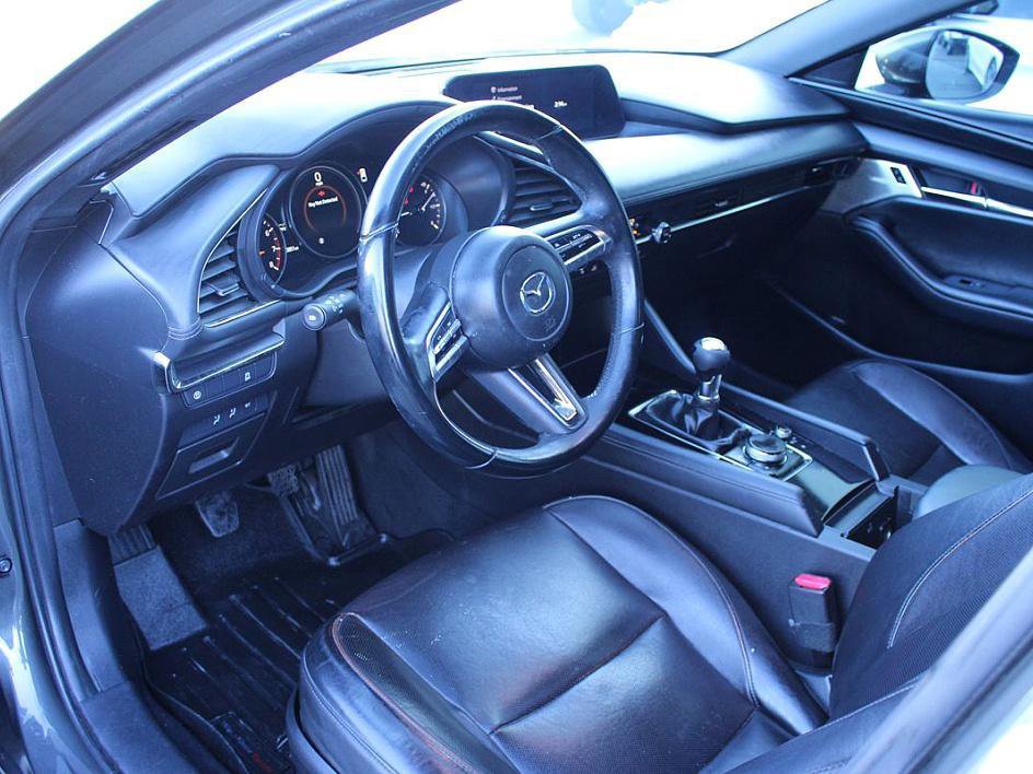 Used 2019 MAZDA MAZDA3 Hatchback w/ Premium Package image 10