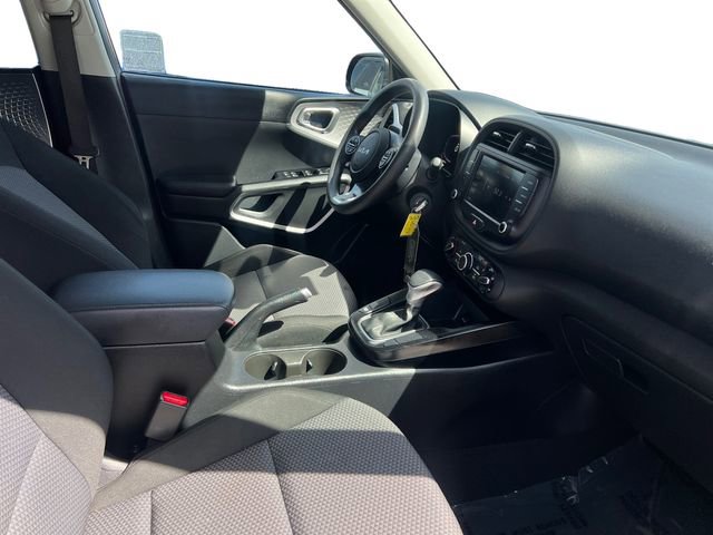 Used 2023 Kia Soul LX w/ LX Technology Package image 20