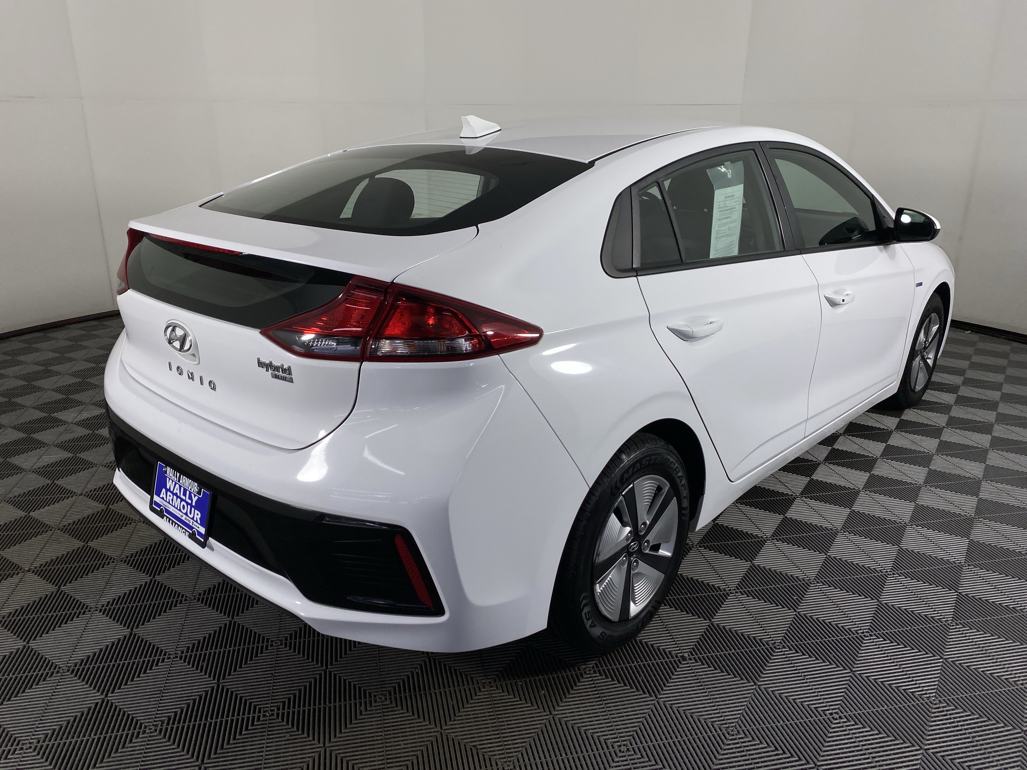 Used 2019 Hyundai Ioniq Blue FWD image 6