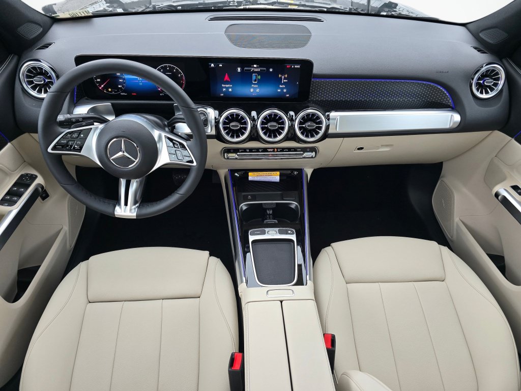 New 2026 Mercedes-Benz GLB 250 4MATIC image 17