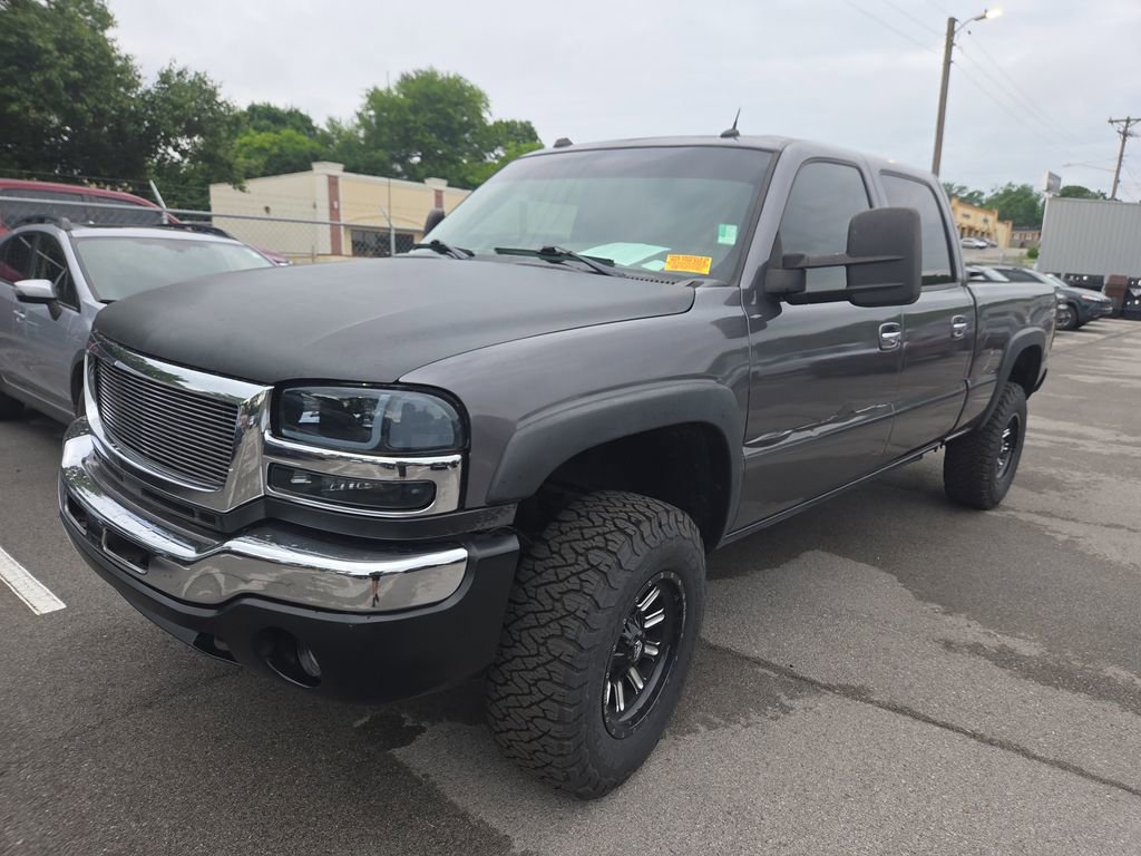 Used 2005 GMC Sierra 2500 SLT w/ Heavy-Duty Power Package AWD/4WD image 8