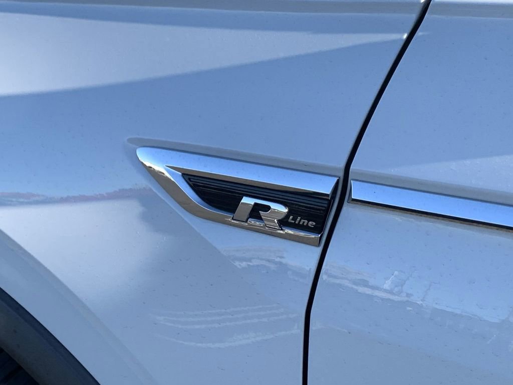 Used 2020 Volkswagen Tiguan SEL Premium R-Line image 31