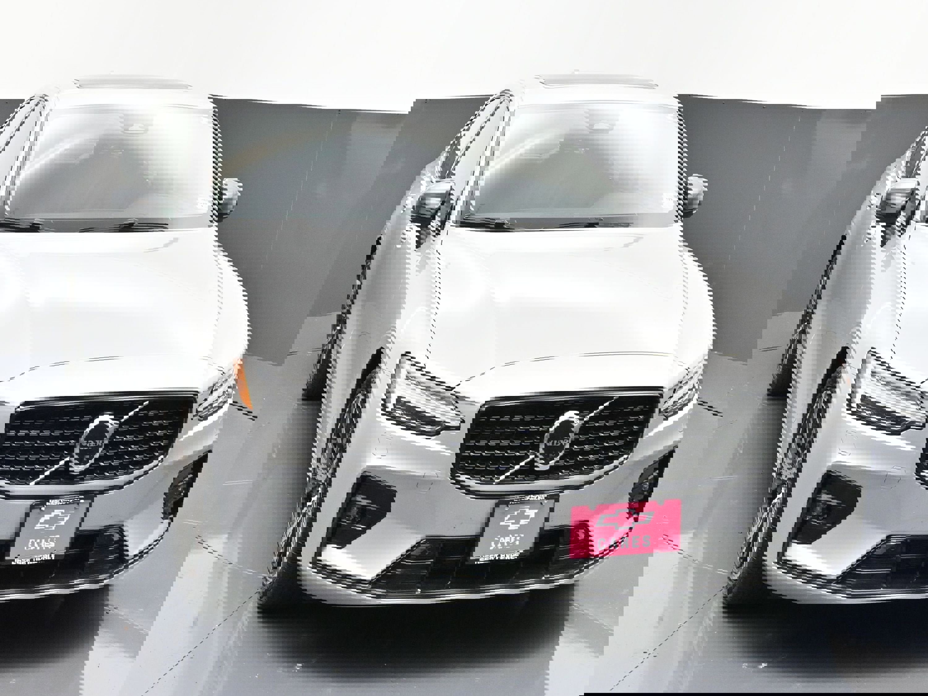 Used 2023 Volvo S60 B5 Plus w/ Climate Package image 2