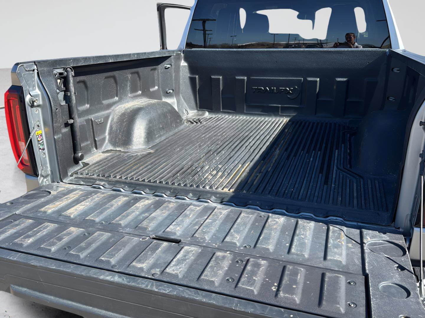 Used 2025 GMC Sierra 1500 SLT image 22