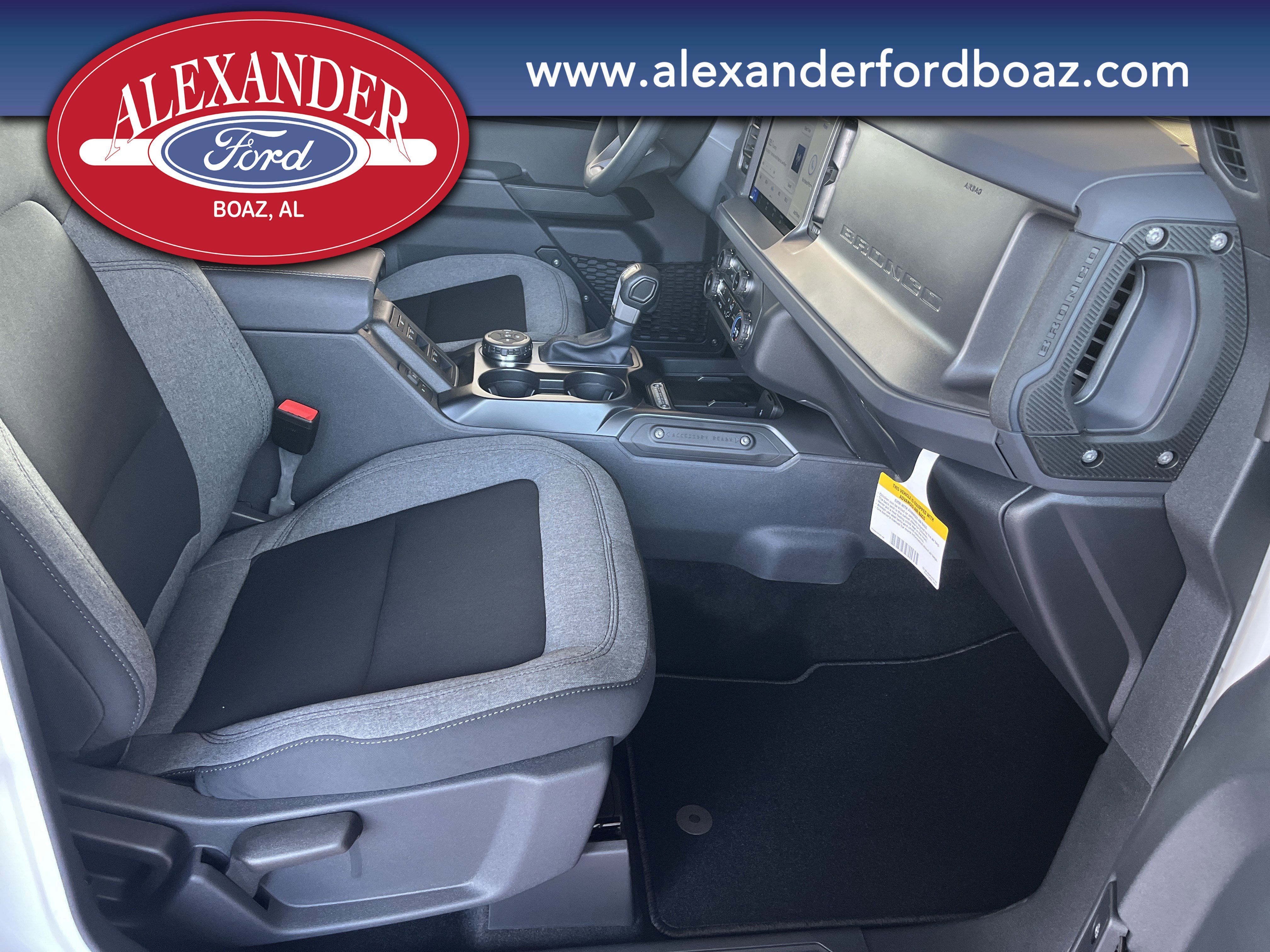 New 2025 Ford Bronco 4-Door image 13