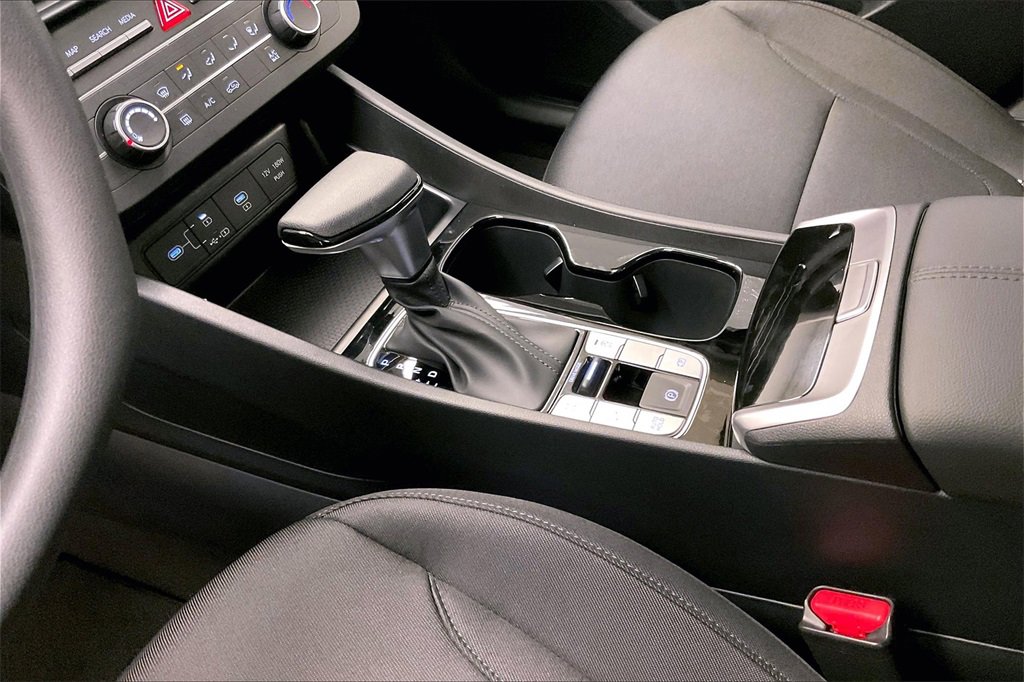 New 2025 Hyundai Tucson SE image 8