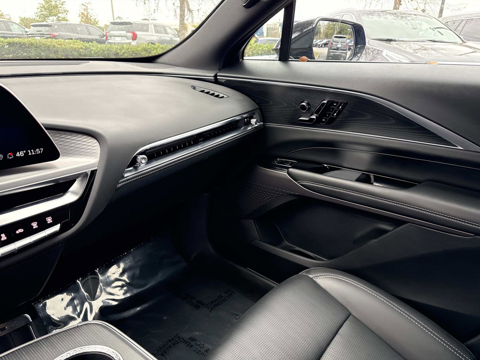 Used 2025 Cadillac Lyriq Sport image 24