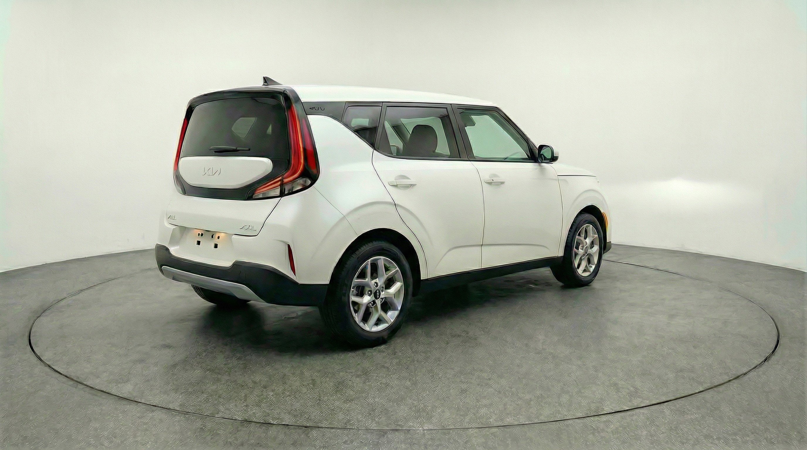 Used 2025 Kia Soul LX w/ LX Technology Package image 9