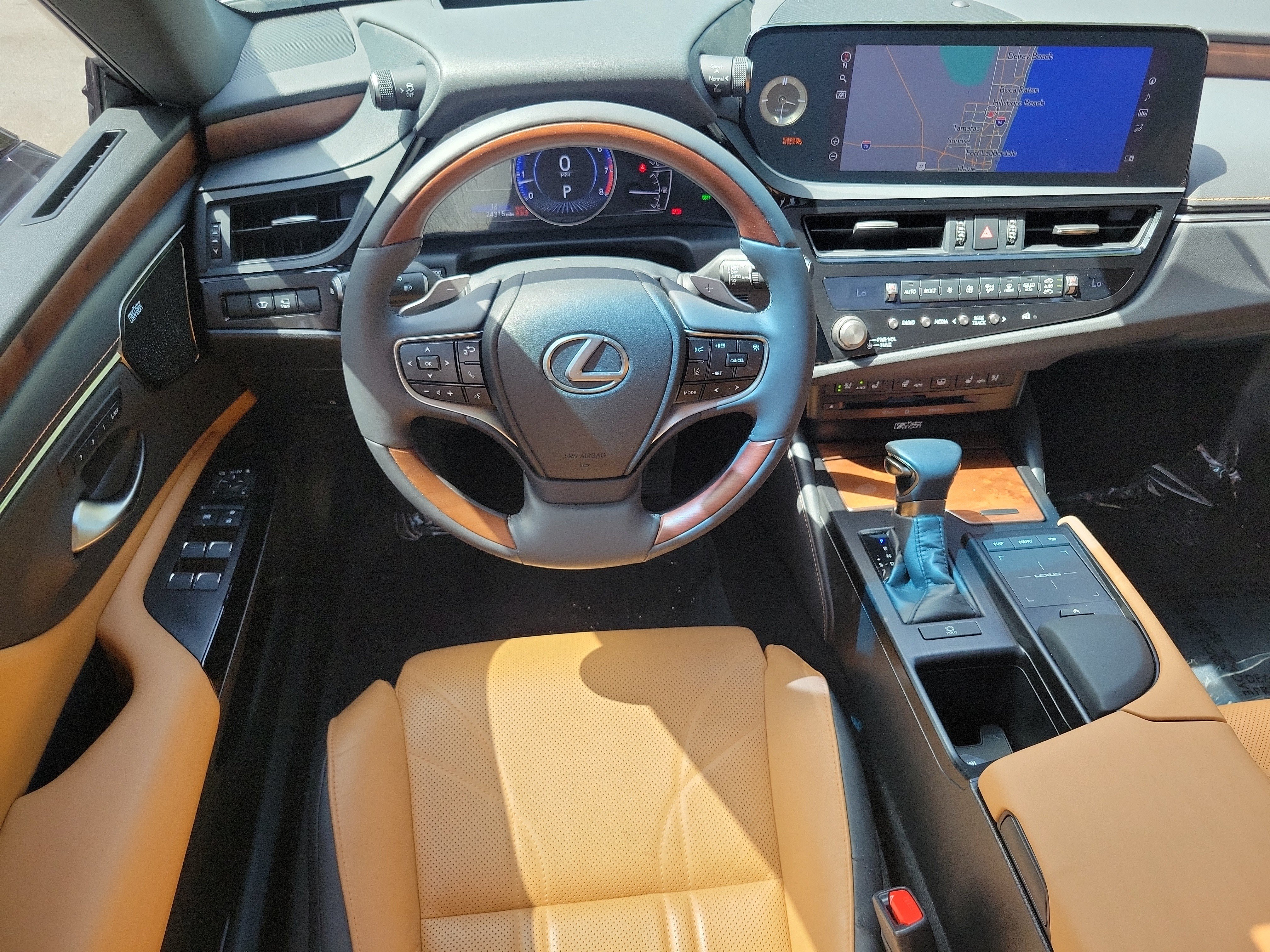 Used 2022 Lexus ES 350 Ultra Luxury w/ Accessory Package 2 FWD image 14