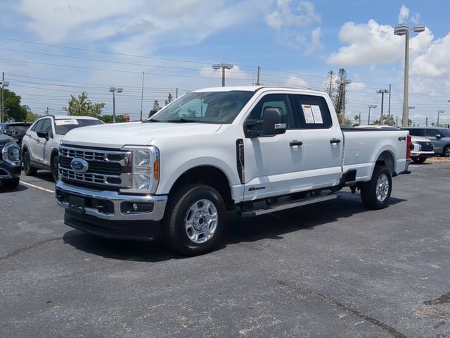 Used 2025 Ford F250 XLT AWD/4WD image 2
