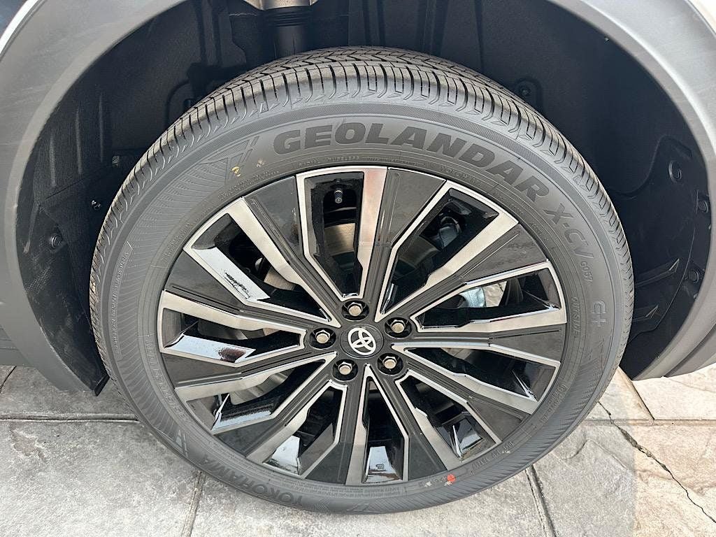 New 2026 Toyota C-HR AWD/4WD image 14