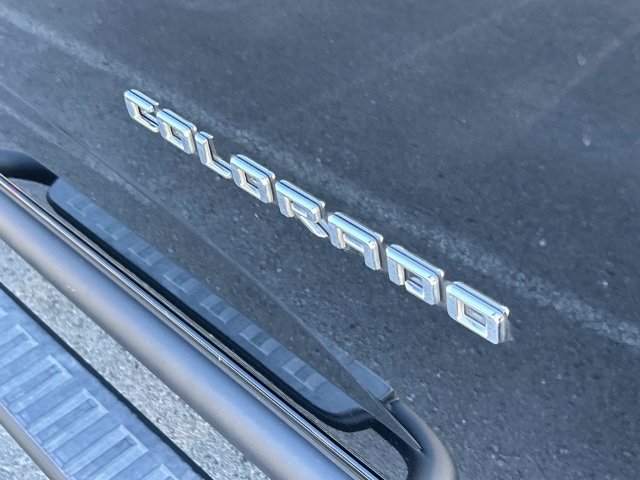 Used 2022 Chevrolet Colorado Z71 AWD/4WD image 5