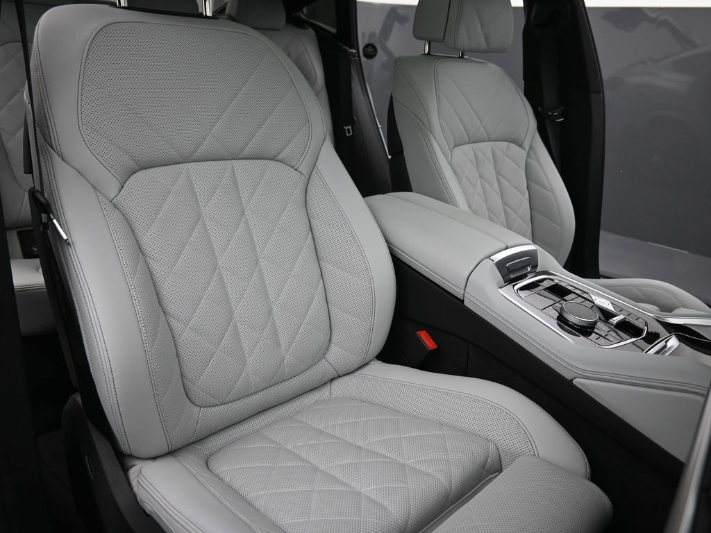 Used 2026 BMW X6 xDrive40i image 21