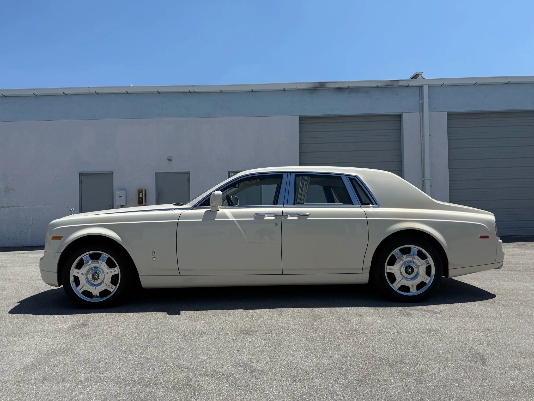Used 2011 Rolls-Royce Phantom Sedan image 6