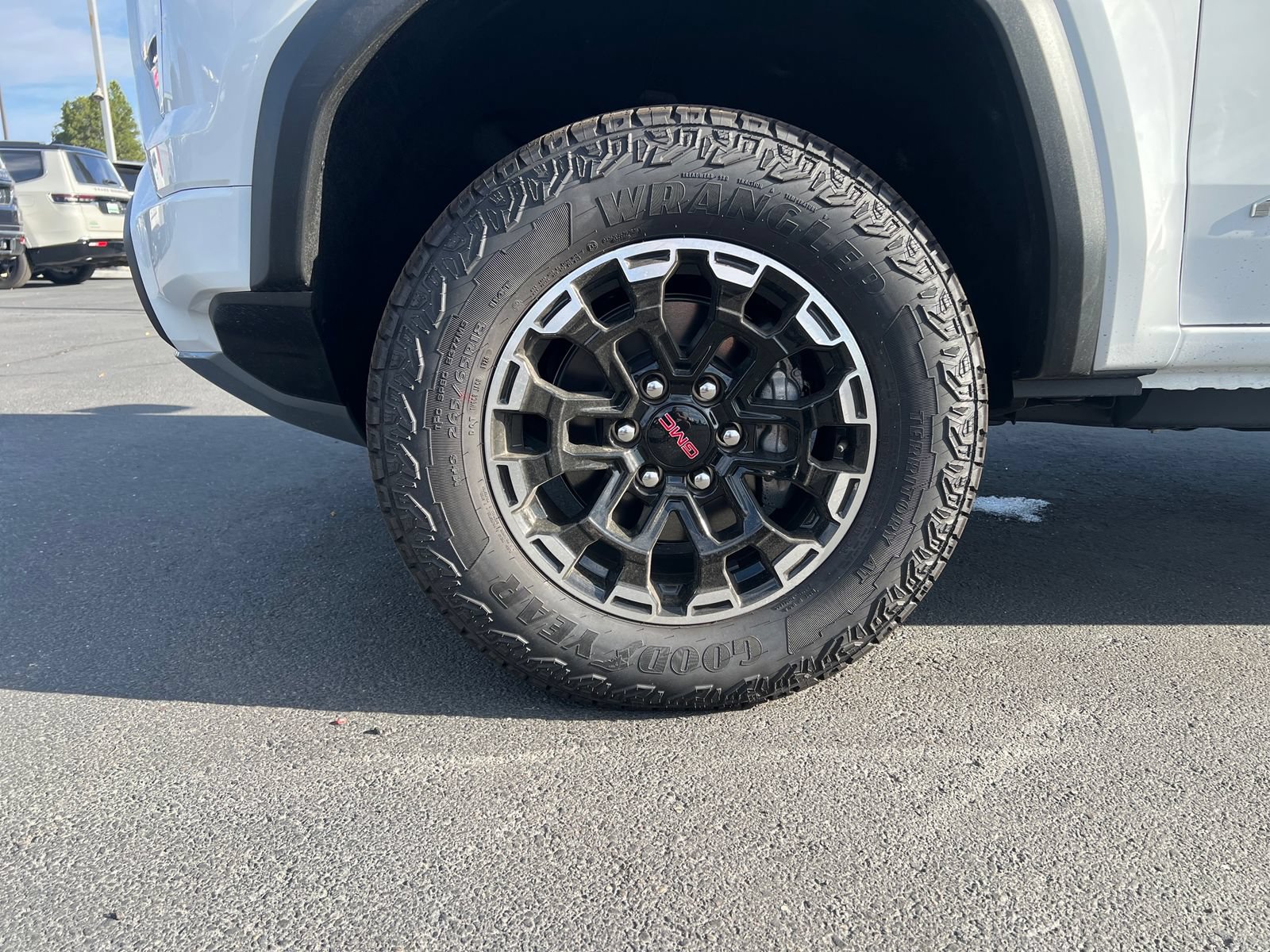 New 2026 GMC Canyon AT4 AWD/4WD image 28