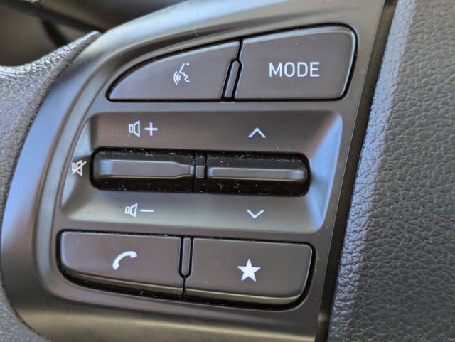 Used 2024 Hyundai Venue SE image 23