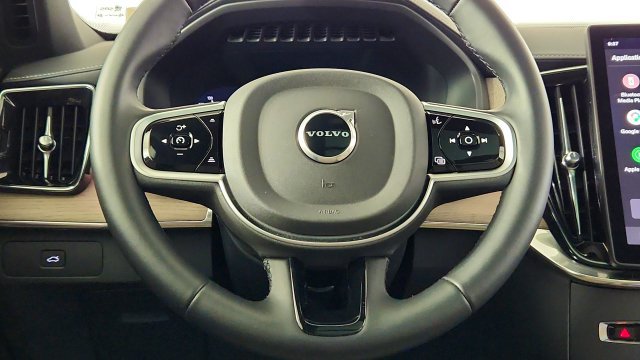 Used 2026 Volvo XC90 B6 Plus w/ Protection Package AWD/4WD image 25