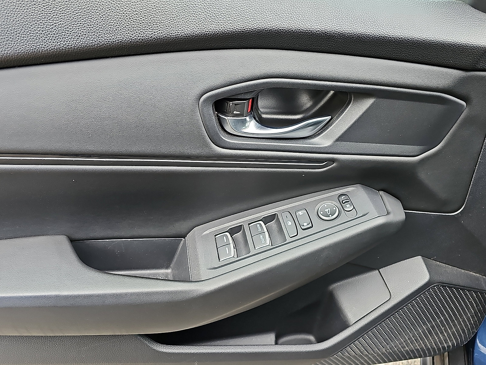 Used 2023 Honda Accord EX image 12