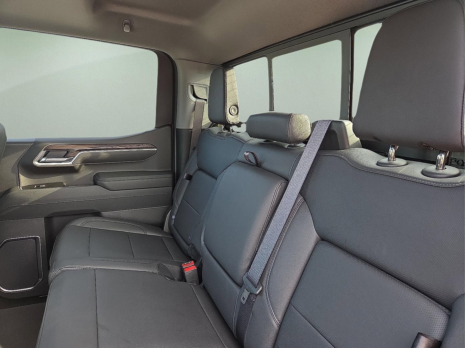 Used 2026 GMC Sierra 1500 SLT w/ SLT Premium Package image 10