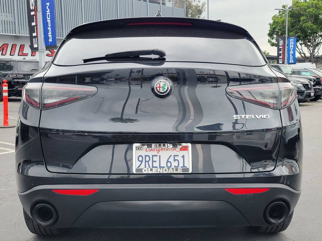 Used 2024 Alfa Romeo Stelvio Sprint RWD image 28