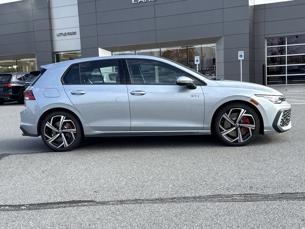 New 2026 Volkswagen GTI SE FWD image 6
