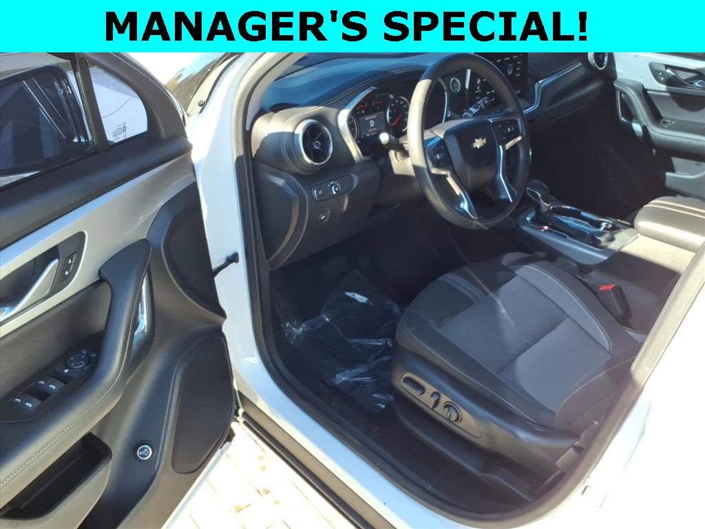 Used 2023 Chevrolet Blazer LT w/ Convenience Package image 11