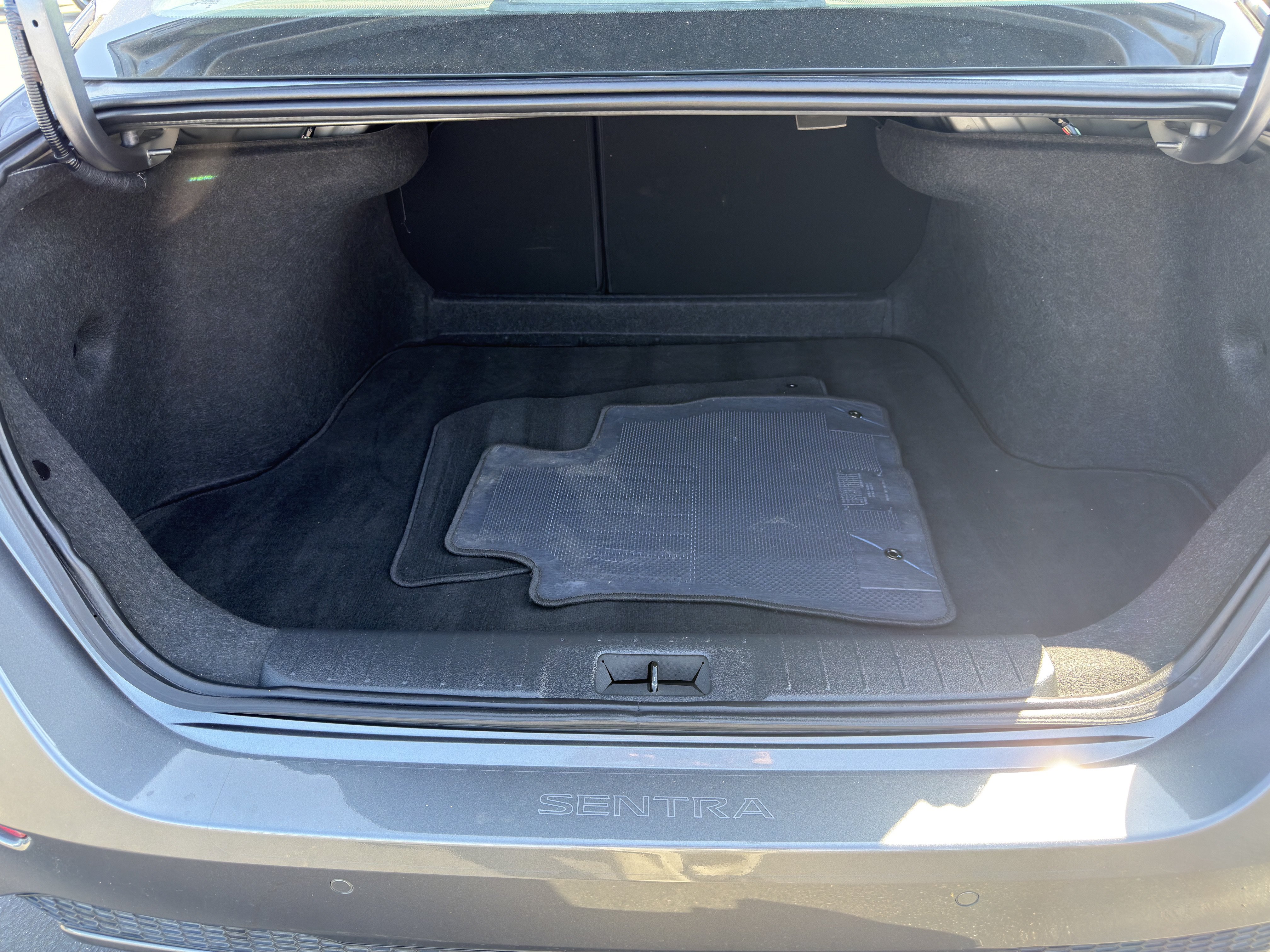 Used 2023 Nissan Sentra SV FWD image 15