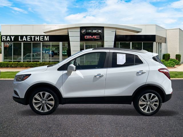 Used 2020 Buick Encore Preferred image 2