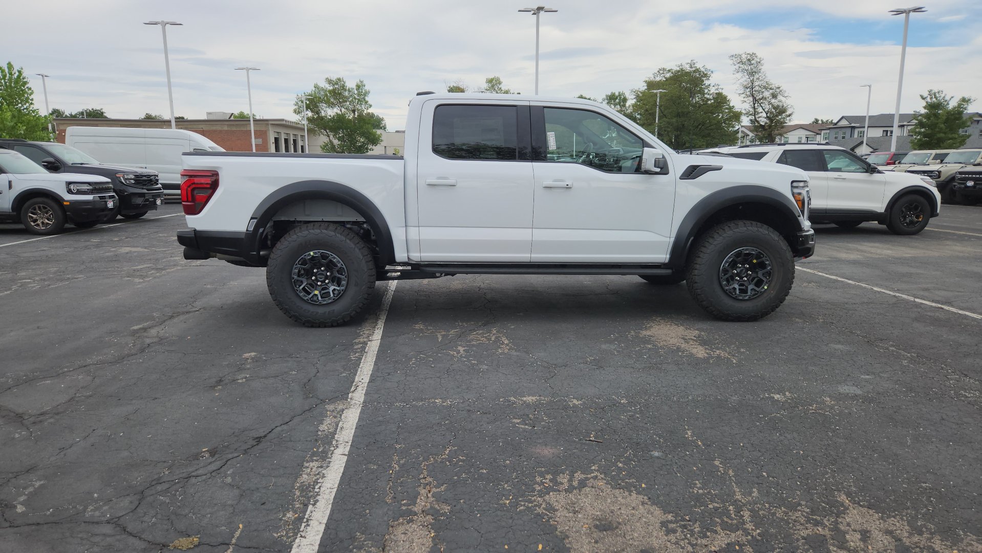 New 2026 Ford F150 Raptor w/ Equipment Group 803A Raptor R AWD/4WD image 8