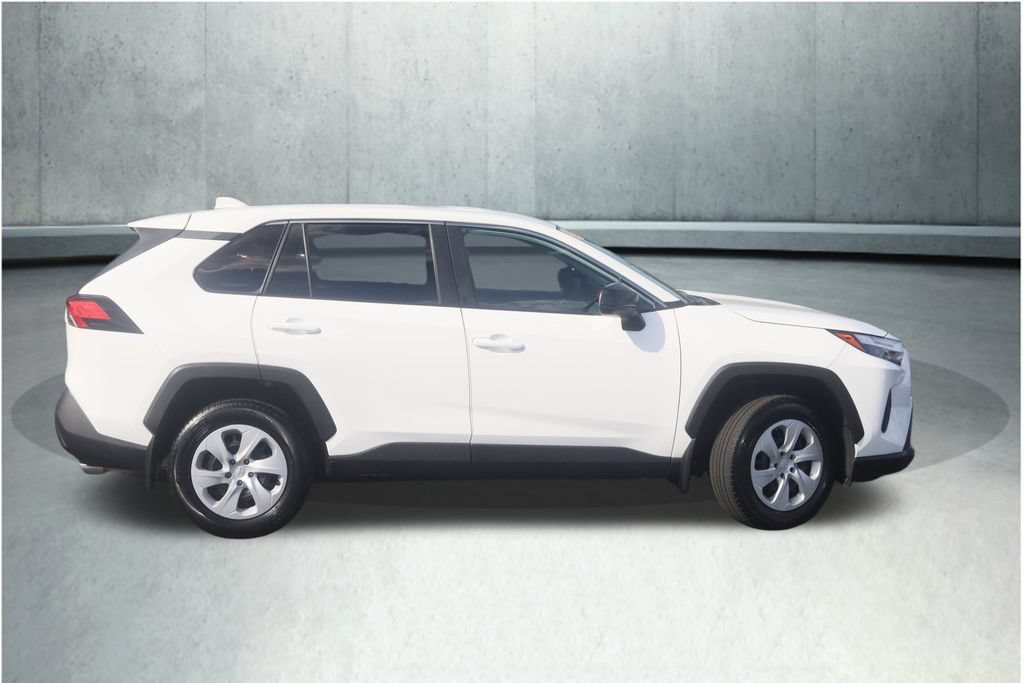 Used 2023 Toyota RAV4 LE AWD/4WD image 19