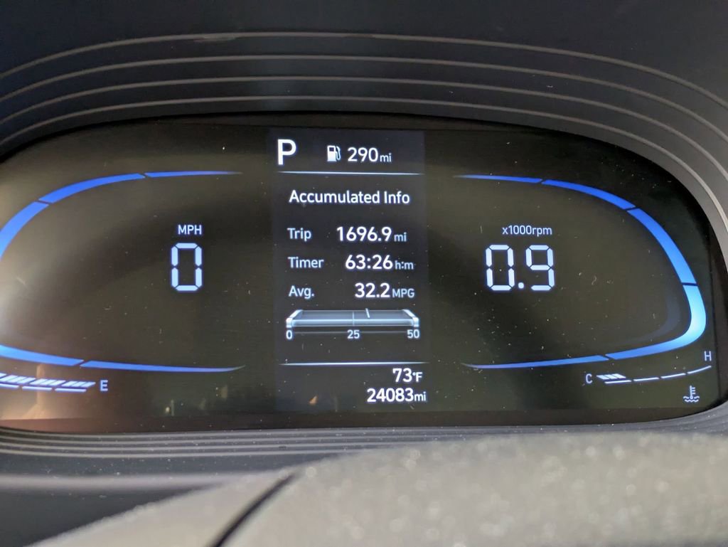 Used 2025 Hyundai Venue SEL FWD image 22