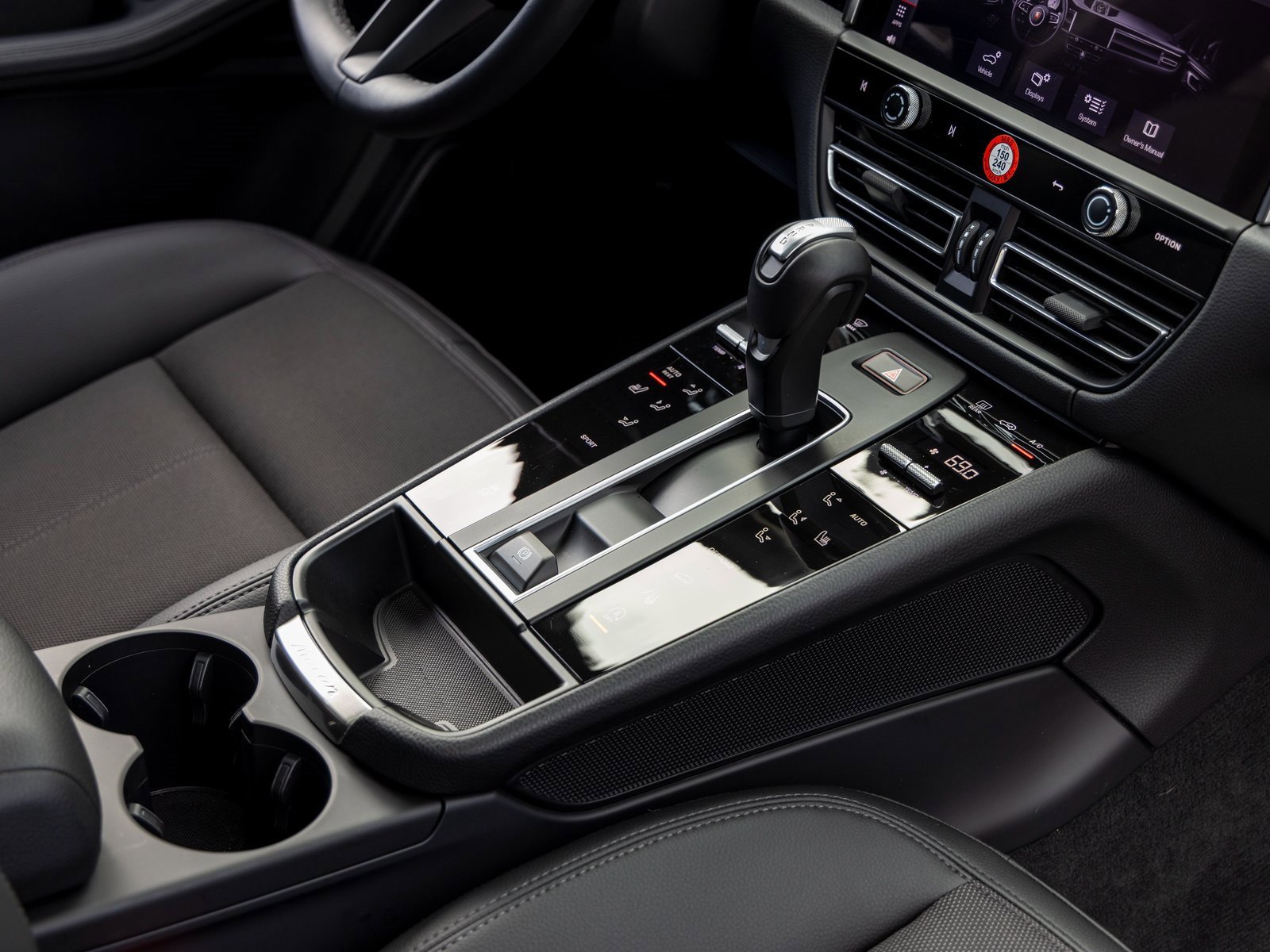 Certified 2025 Porsche Macan image 49