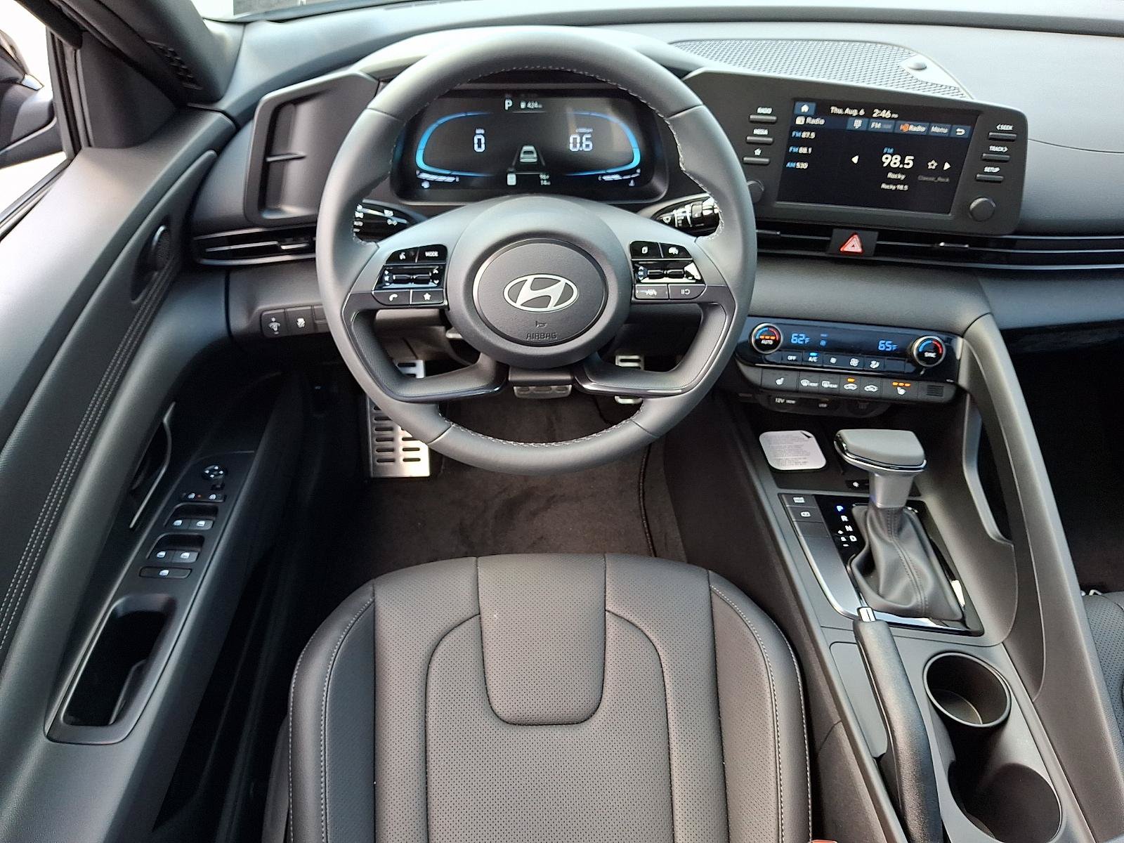 New 2026 Hyundai Elantra SEL Sport FWD image 7