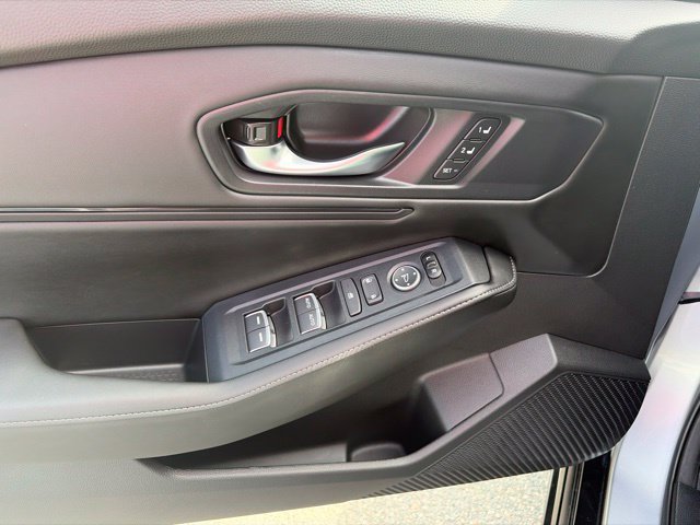 Used 2025 Honda Accord Sport image 6