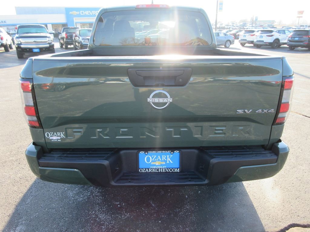 Used 2023 Nissan Frontier SV image 4
