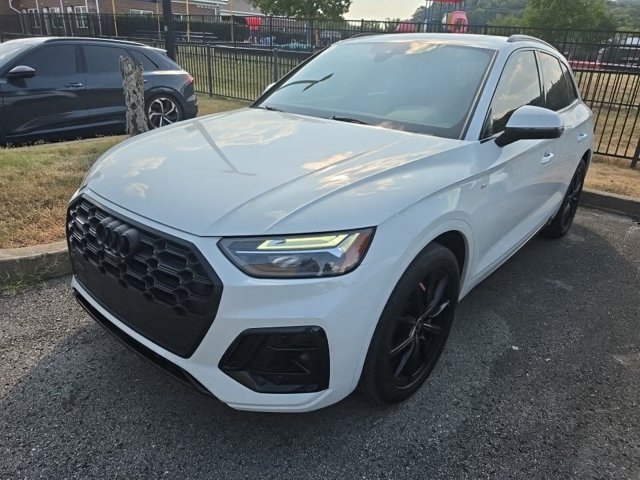 Used 2024 Audi Q5 e Premium Plus w/ Premium Plus Package AWD/4WD image 15