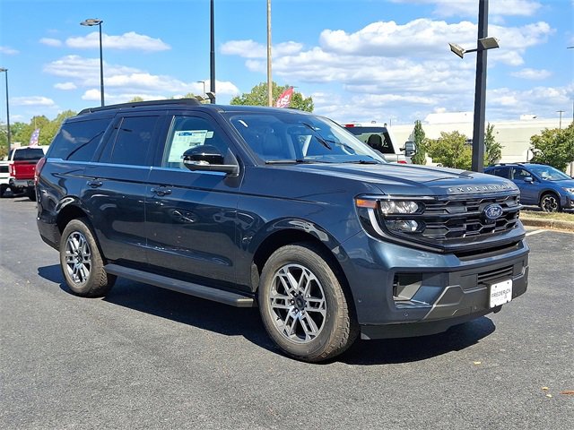 New 2025 Ford Expedition Active image 2