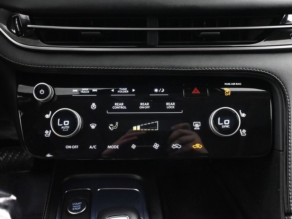 Used 2023 INFINITI QX60 Luxe w/ Cargo Package AWD/4WD image 36