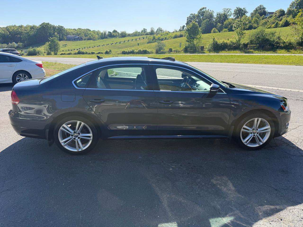 Used 2014 Volkswagen Passat TDI SE FWD image 8