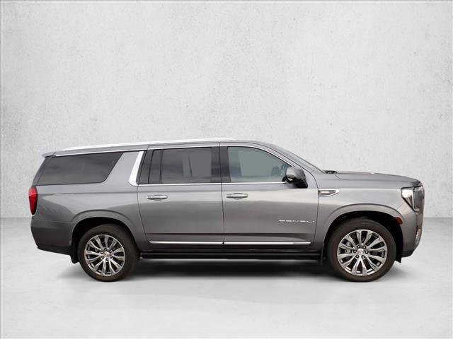Used 2021 GMC Yukon XL Denali w/ Denali Premium Package AWD/4WD image 14