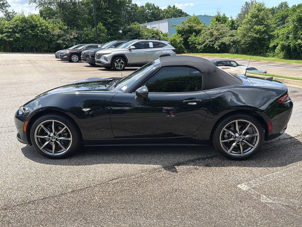 Used 2021 MAZDA MX-5 Miata Grand Touring RWD image 4
