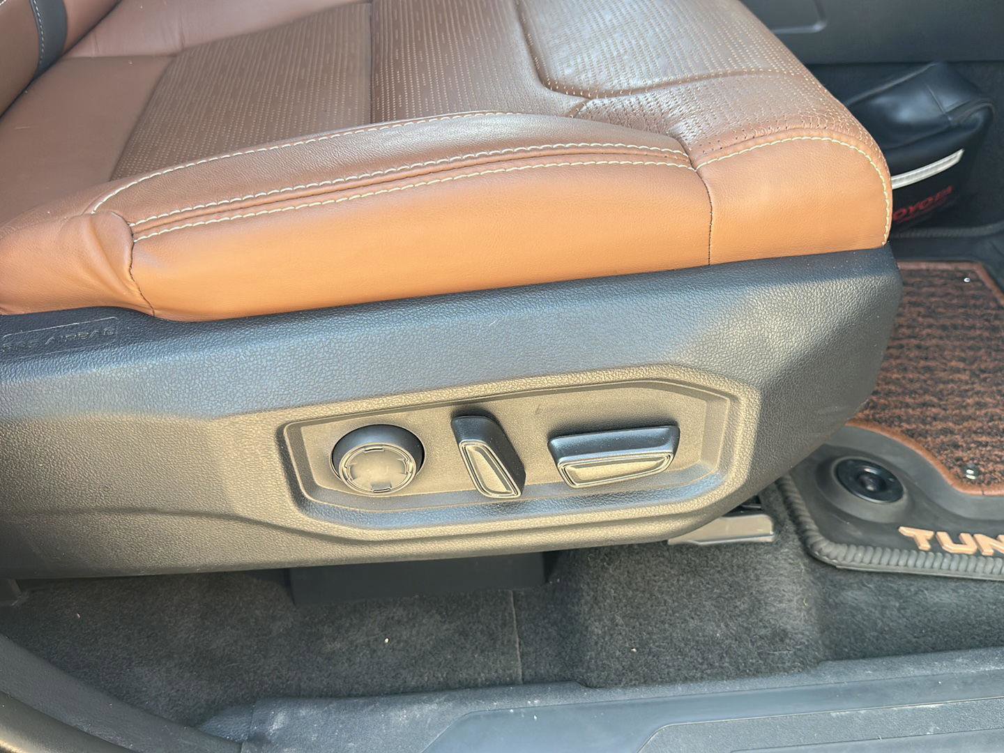Used 2024 Toyota Tundra 1794 Edition image 28