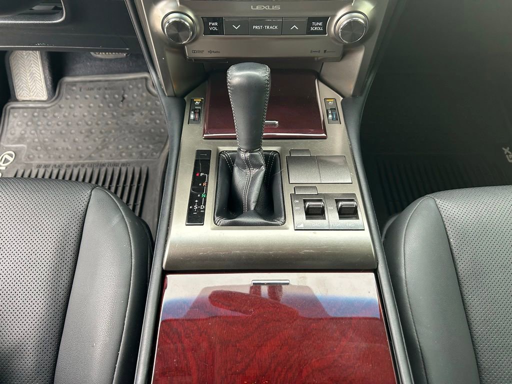 Used 2019 Lexus GX 460 image 24