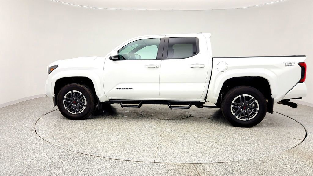 Used 2024 Toyota Tacoma TRD Sport AWD/4WD image 8
