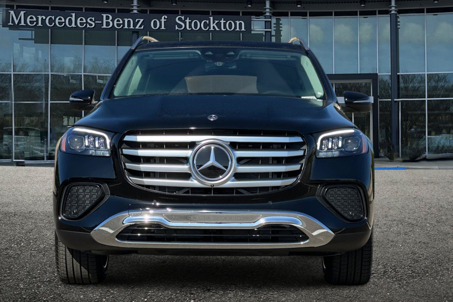 New 2026 Mercedes-Benz GLS 450 4MATIC image 9