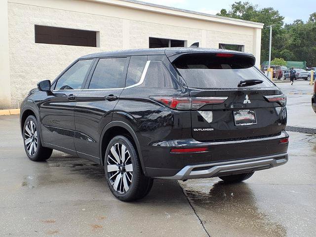 New 2026 Mitsubishi Outlander SE FWD image 3