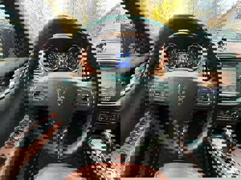 Used 2016 Maserati Ghibli S image 18