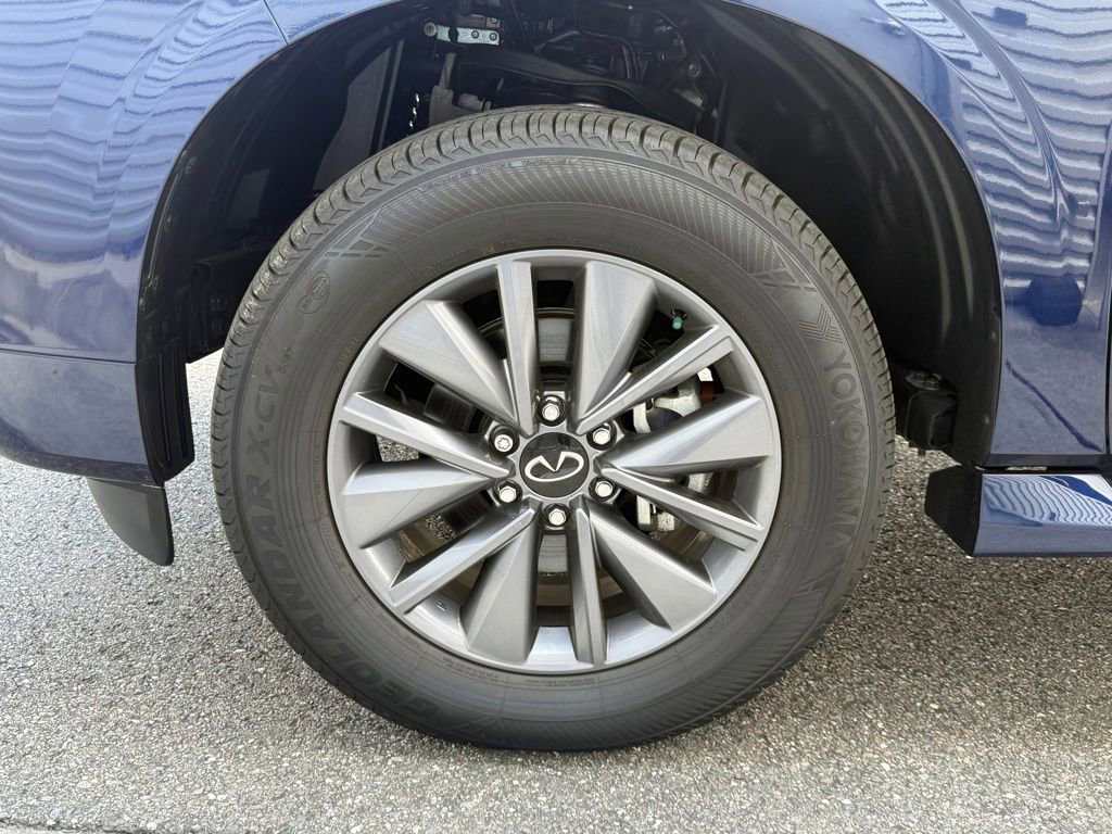 Used 2025 INFINITI QX80 Pure image 32