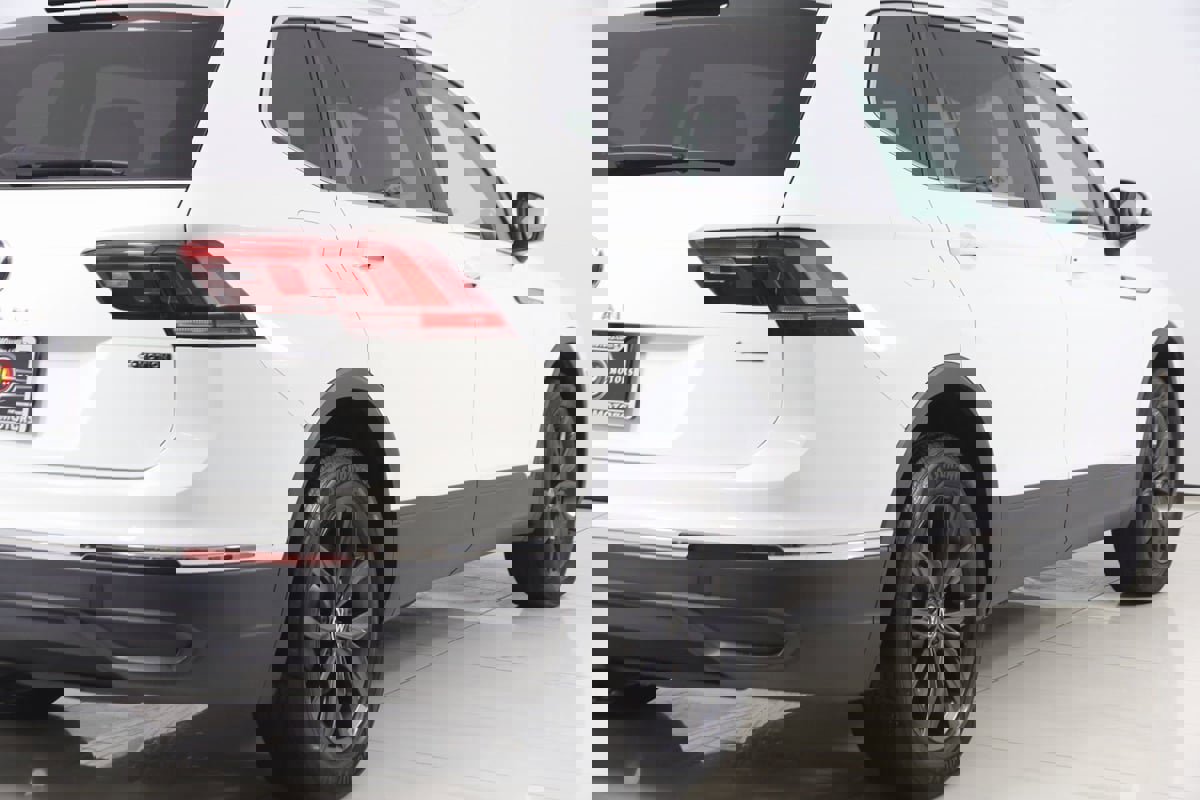 Used 2024 Volkswagen Tiguan SE image 45