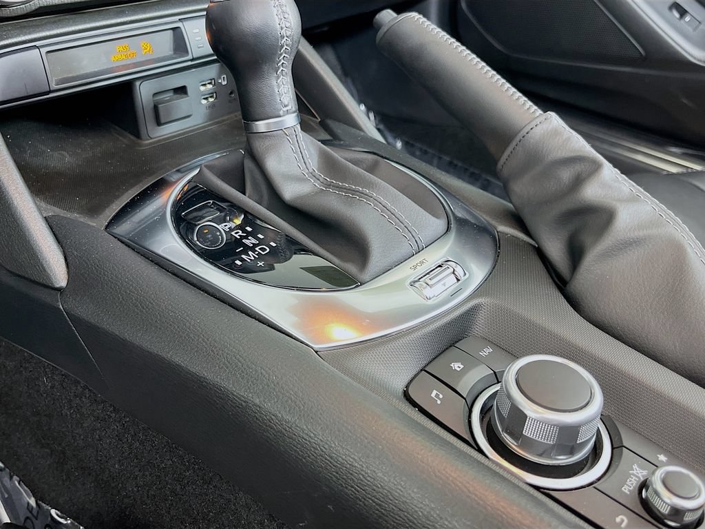 Used 2022 MAZDA MX-5 Miata Grand Touring RWD image 22